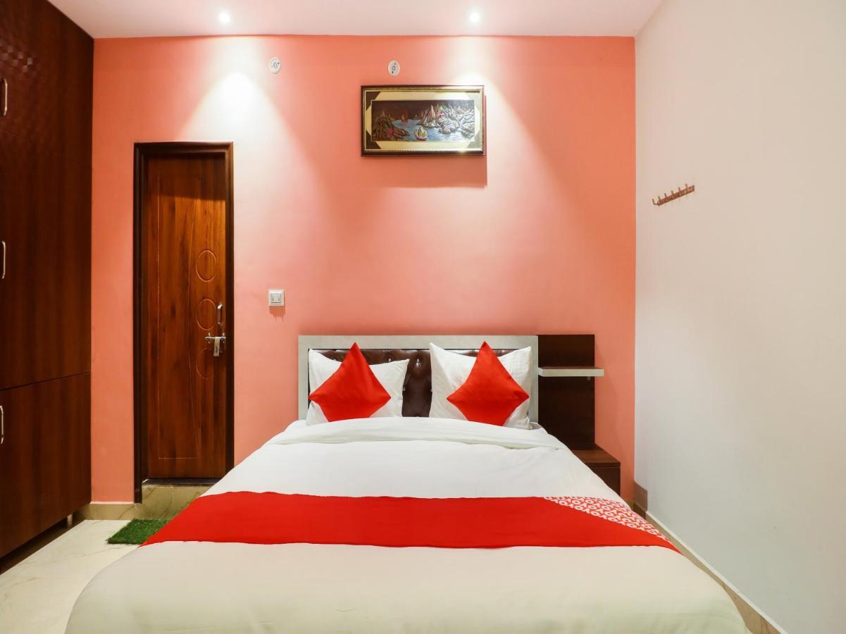 Oyo Lck1233 Rivaaj Palace لاكناو المظهر الخارجي الصورة