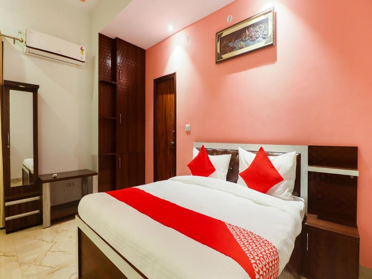 Oyo Lck1233 Rivaaj Palace لاكناو المظهر الخارجي الصورة