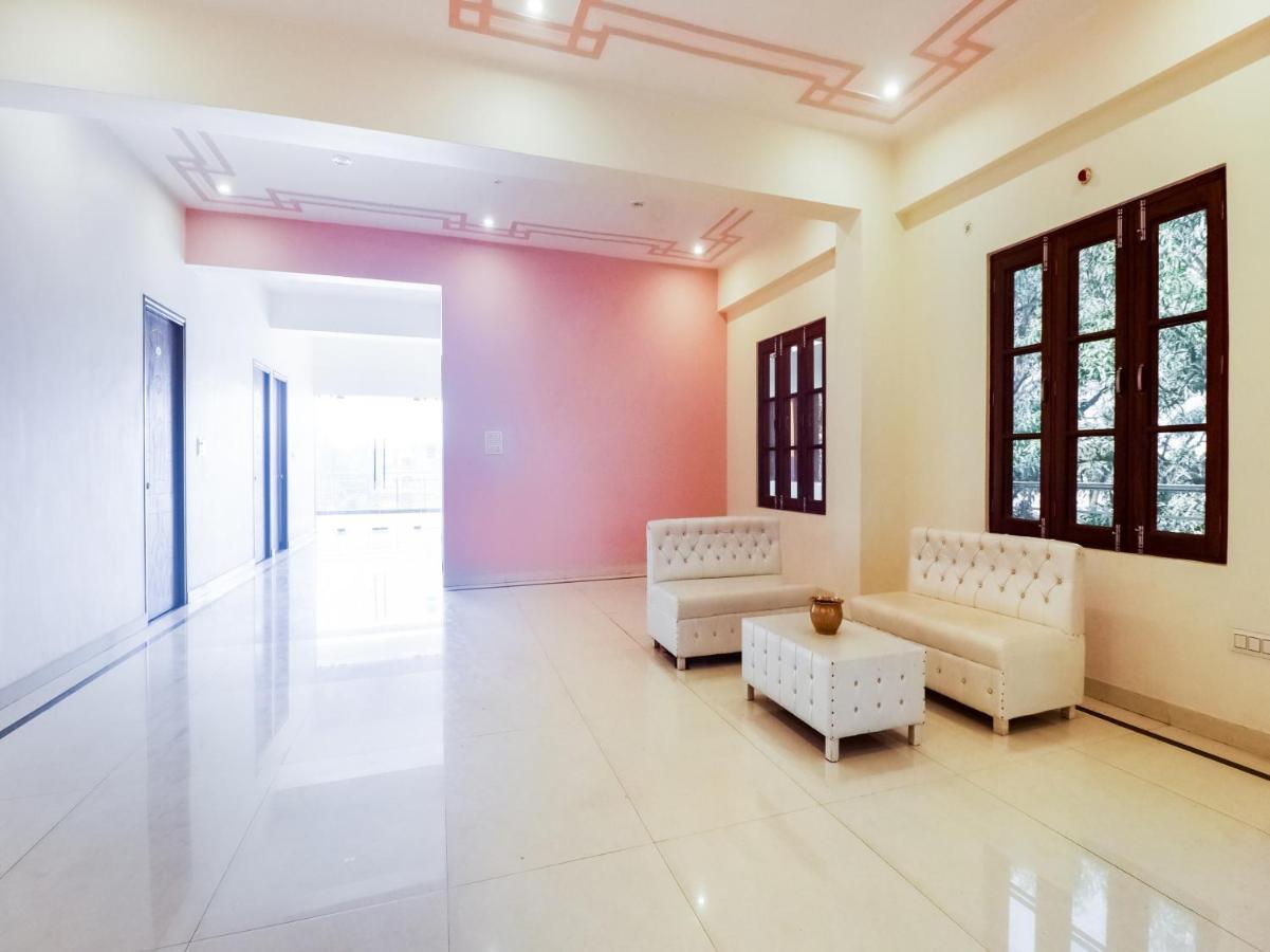 Oyo Lck1233 Rivaaj Palace لاكناو المظهر الخارجي الصورة