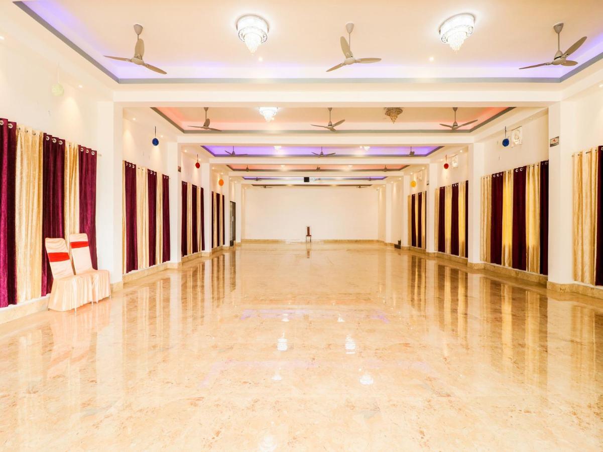 Oyo Lck1233 Rivaaj Palace لاكناو المظهر الخارجي الصورة