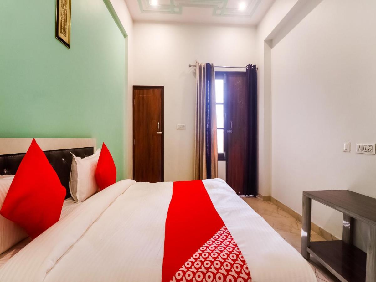 Oyo Lck1233 Rivaaj Palace لاكناو المظهر الخارجي الصورة