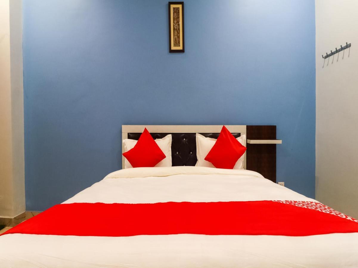 Oyo Lck1233 Rivaaj Palace لاكناو المظهر الخارجي الصورة